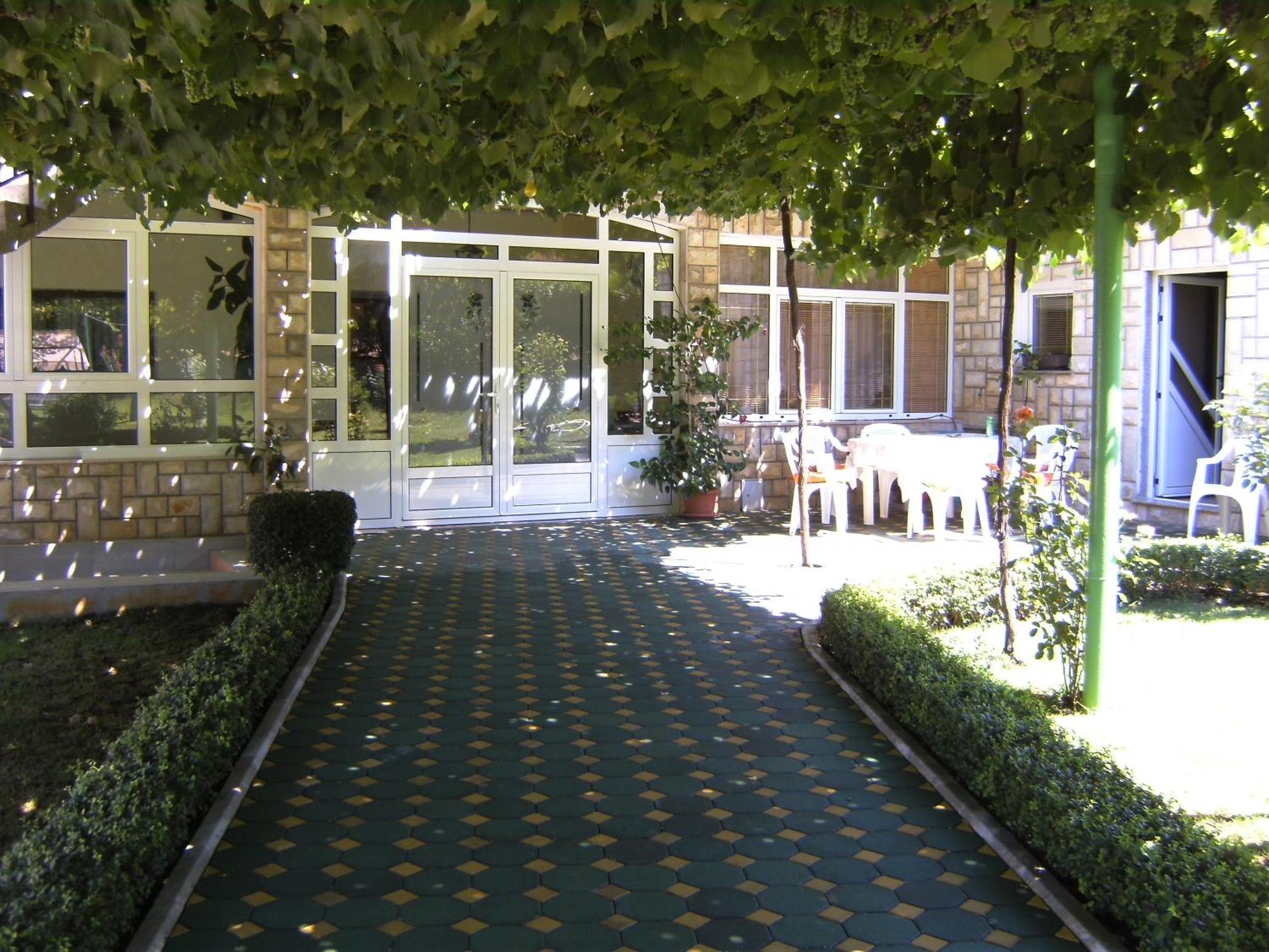 Pansion Pero Elez Medjugorje Hotel ภายนอก รูปภาพ