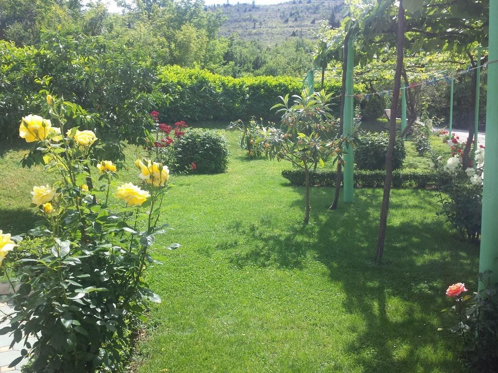 Pansion Pero Elez Medjugorje Hotel ภายนอก รูปภาพ